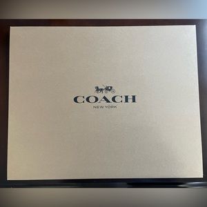 COACH GIFT BOX - XL - can fit large tote, purse, coat or sweater